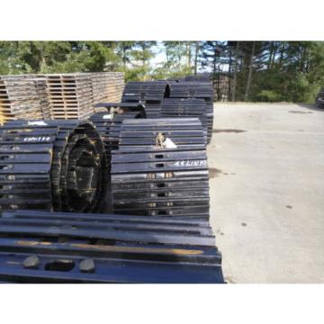 OEM HITACHI 120 SIZE TRACK GROUPS (44 LINKS, 6.75 INCH PITCH, TRIPLE 24&#039; PADS)