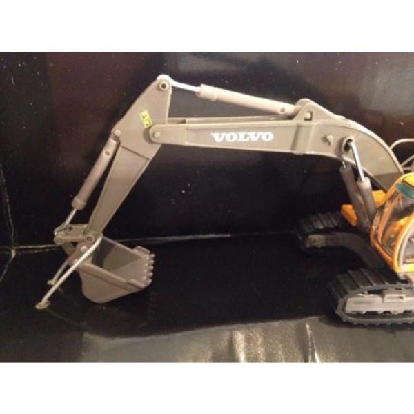 VOLVO EC210 Tracked Excavator 1:87 Scale New Special Offer #3 image
