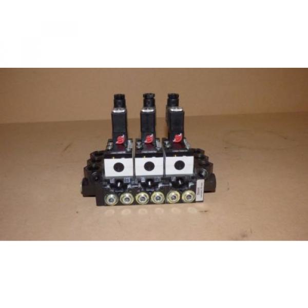 New Rexroth Pneumatic Directional Control Solenoid Valves, Bank Of 3 #2 image
