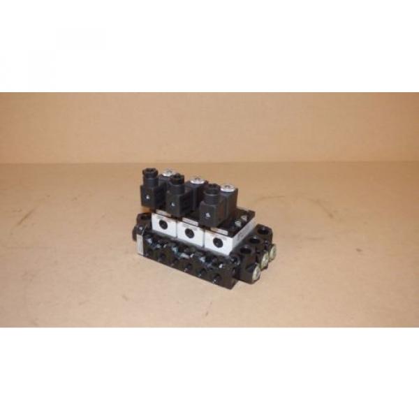 New Rexroth Pneumatic Directional Control Solenoid Valves, Bank Of 3 #5 image